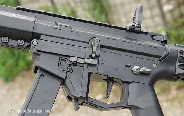 強化ナイロン樹脂 PA66/GF30製のレシーバー