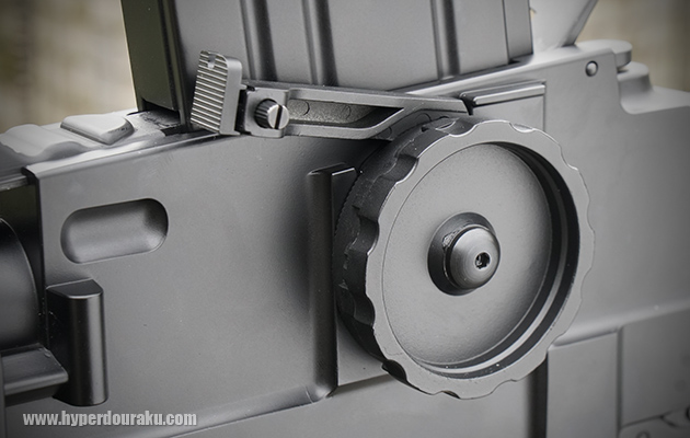 リアサイトの上下調整機構