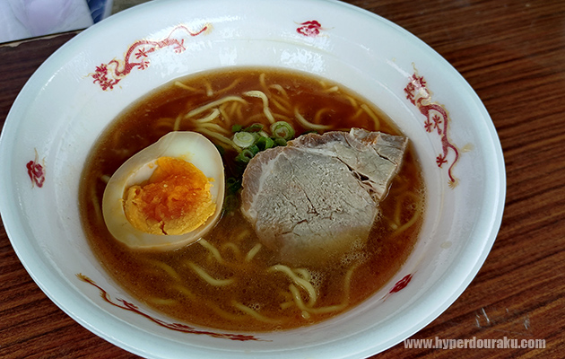 鶏白湯スープのラーメン