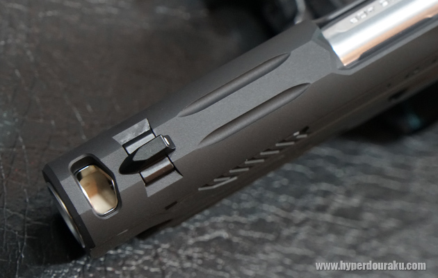 スライド上部にはポート