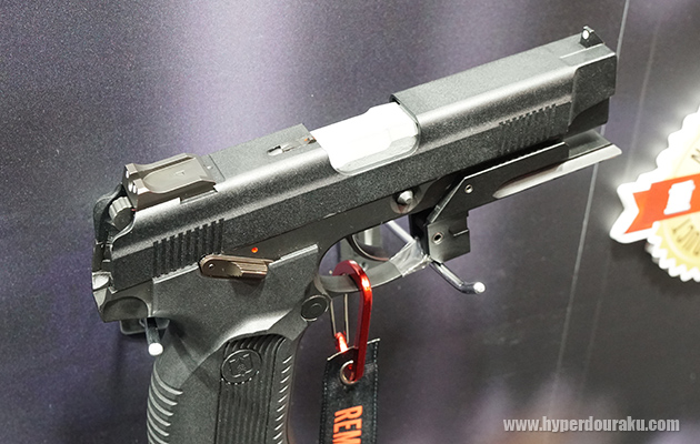 ごつごつとしたデザイン