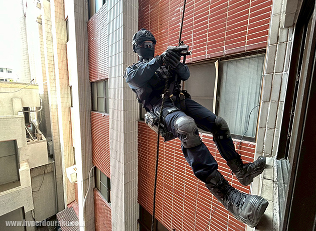 ラペリング射撃